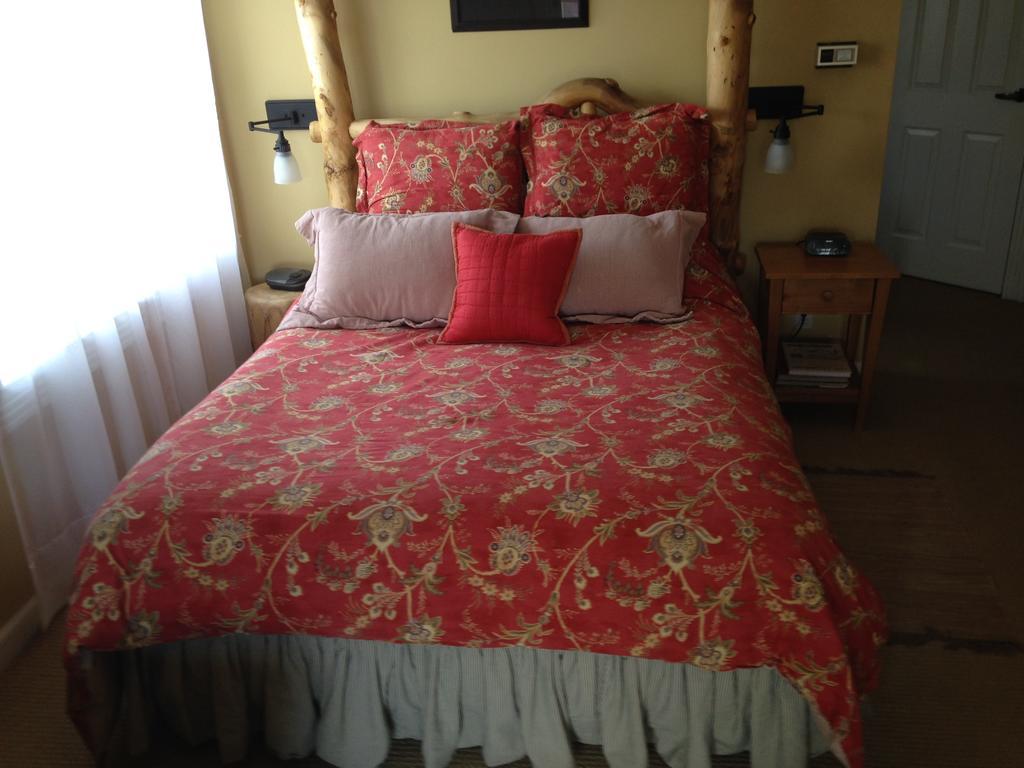 Old Town Guesthouse B & B Колорадо Спрингс Стая снимка